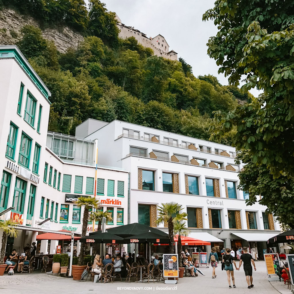 Rich results on Google's SERP when searching for ‘เที่ยวลิกเตนสไตน์ (Liechtenstein)’, ‘เที่ยวลิกเตนสไตน์’, ‘ลิกเตนสไตน์’, ‘ประเทศลิกเตนสไตน์’, ‘Liechtenstein’, ‘เที่ยววาดุซ’, ‘วาดุซ (Vaduz) ประเทศลิกเตนสไตน์’, ‘Vaduz’, ‘ที่เที่ยวในลิกเตนสไตน์’, ‘ที่เที่ยวในวาดุซ’, ‘เที่ยววาดุซด้วยตัวเอง’, ‘ขับรถเที่ยวยุโรป’, ‘ขับรถเที่ยวยุโรปด้วยตัวเอง’, and ‘รีวิวขับรถเที่ยวยุโรป’