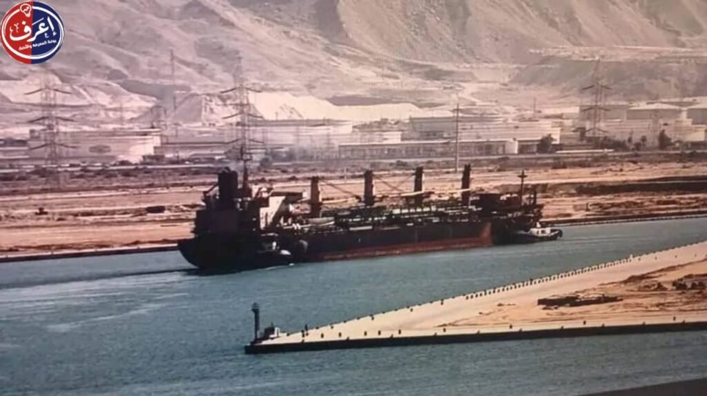 ميناء السخنة يستقبل السفينة CENTURY EAGLE في أول عمليه تداول تجاري بمحطة ترانس كارجو