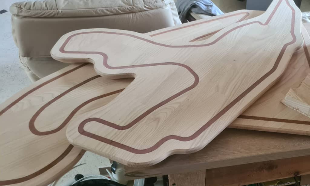 Nevers Magny-Court et Spa placage bois table design