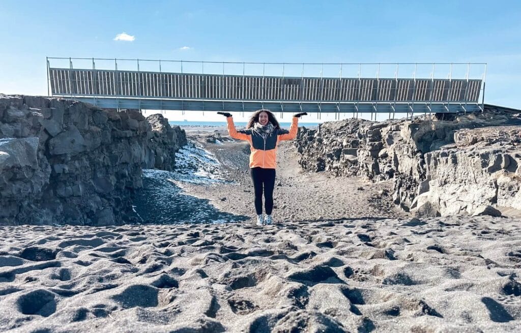The bridge between continents in Iceland