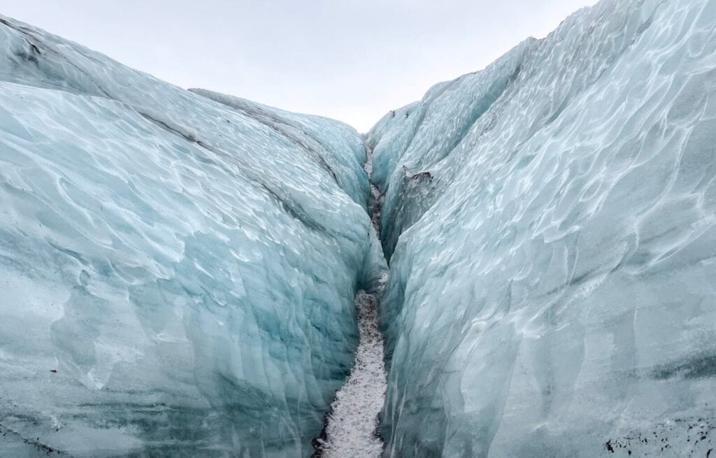The incredble scenery when hiking on Solheimajokull Glacier