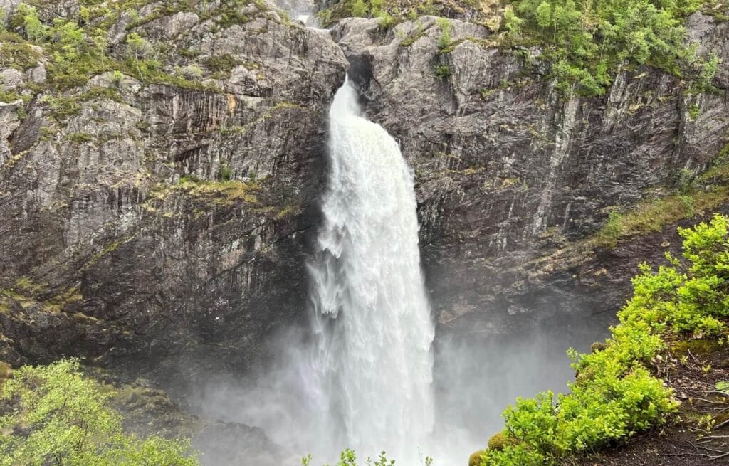 The very impressive Manafossen waterfall