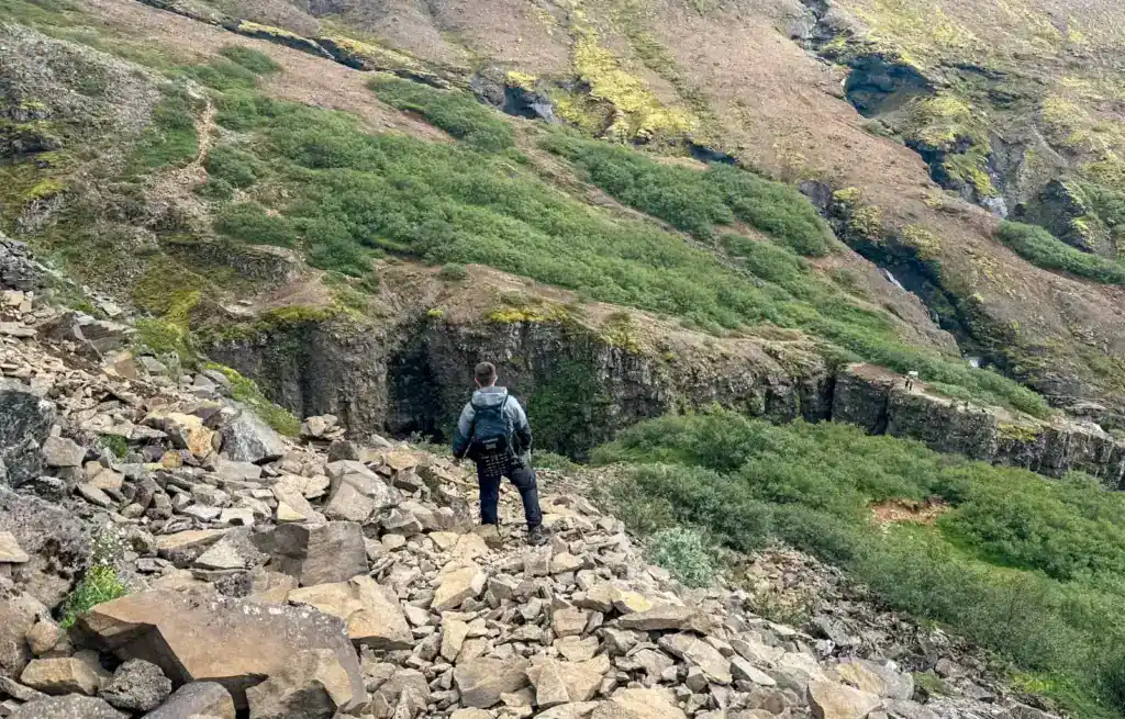 The lose scree on the way back down the hike