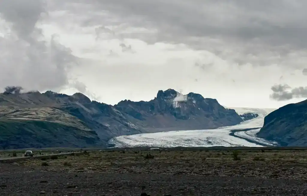 The view from the rest area at the Skeiðará Bridge Monument