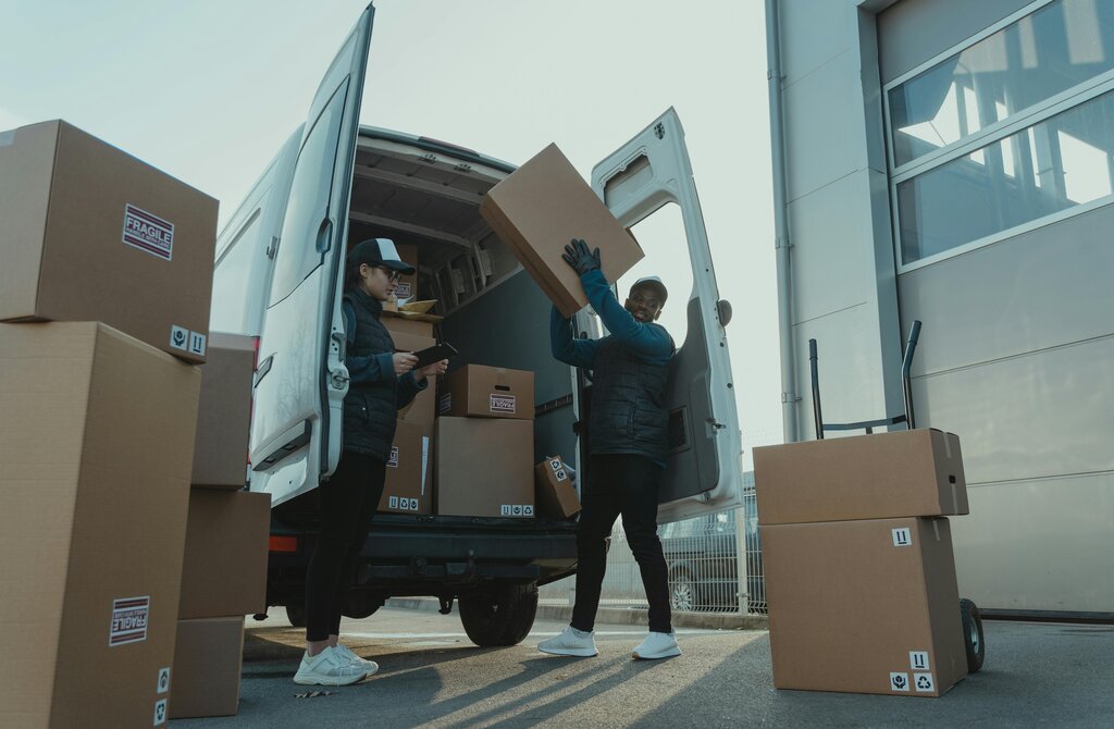 Livreur colis véhicule léger Île-de-France — Nomad Transport