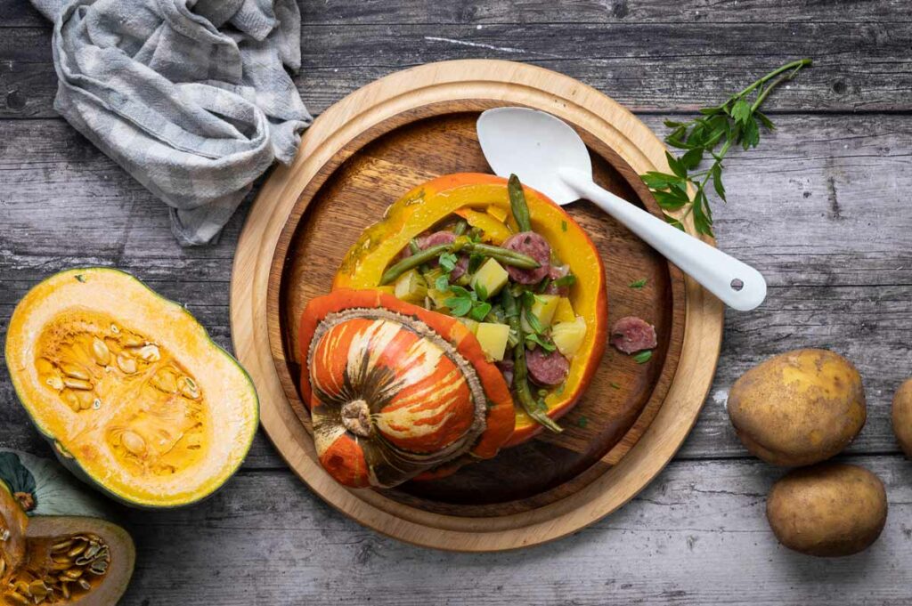 Rezept für Gefüllter Kürbis mit Kartoffel-Bohnen-Eintopf