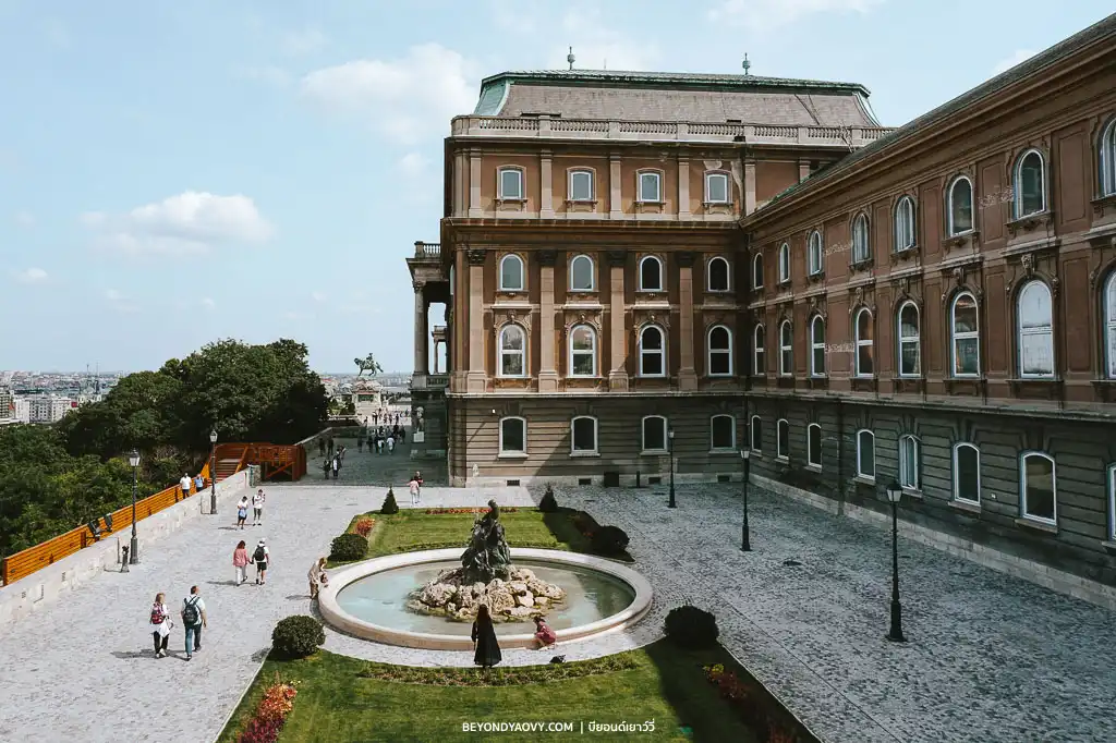 Rich results on Google's SERP when searching for ‘วางแผนเที่ยวบูดาเปสต์ (Budapest)’, ‘เที่ยวบูดาเปสต์’, ‘การเดินทางในบูดาเปสต์’, ‘ที่เที่ยวในบูดาเปสต์’, ‘สถานที่ท่องเที่ยวบูดาเปสต์’, ‘เที่ยวบูดาเปสต์ด้วยตัวเอง’, ‘เที่ยวฮังการีด้วยตัวเอง’, ‘แพลนเที่ยวบูดาเปสต์’, ‘วางแผนเที่ยวบูดาเปสต์’, ‘เที่ยวบูดาเปสต์’, and ‘เที่ยวฮังการี’