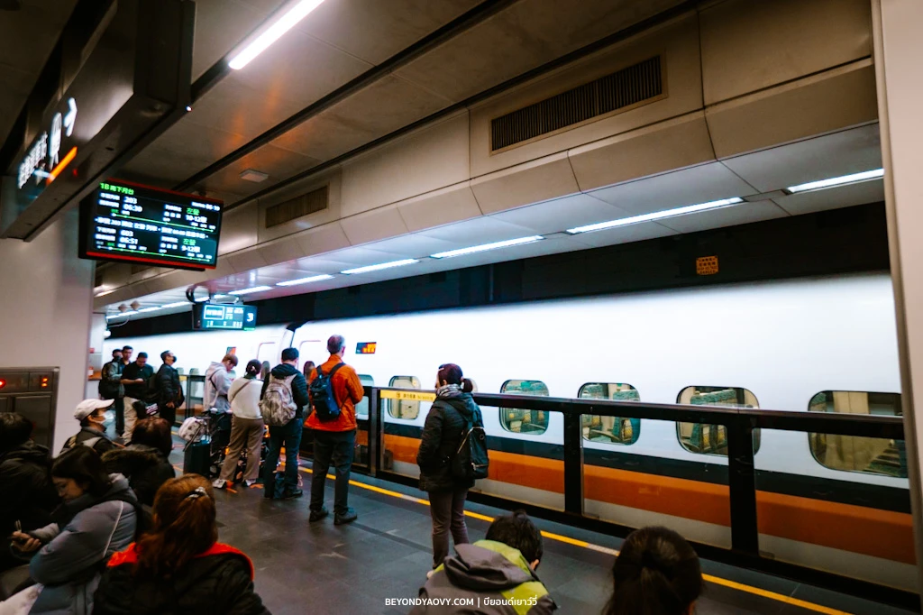 Rich results on Google's SERP when searching for 'วิธีเดินทางไปที่เที่ยวในไต้หวัน', 'รถไฟความเร็วสูงจากไทเปไปเจียอี้’, and 'THSR Taipei to Chiayi'