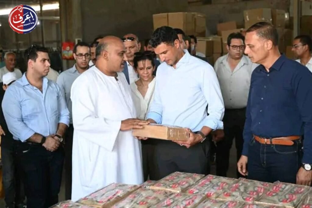 وزير الصناعة يتفقد مصانع الكتان بالغربية ويؤكد.. فرصة الصادرات وتوفير فرص عمل