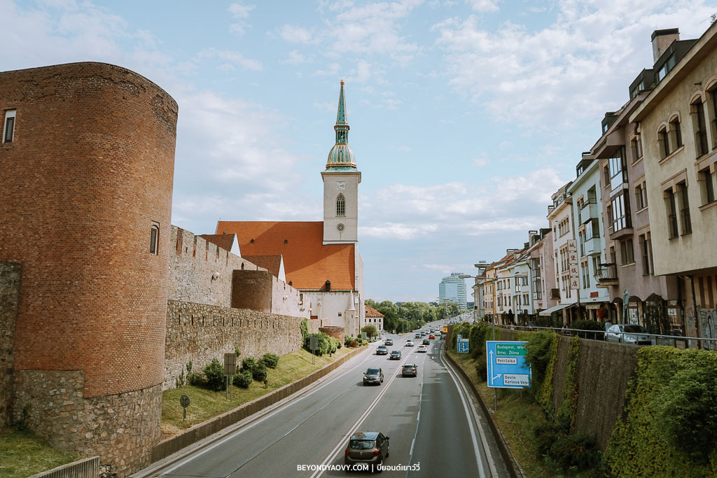 Rich results on Google's SERP when searching for ‘เที่ยวบราติสลาวา’, ‘ขับรถเที่ยวบราติสลาวา’, ‘ที่เที่ยวบราติสลาวา’, ‘เที่ยวบราติสลาวาด้วยตัวเอง’, ‘แพลนเที่ยวบราติสลาวา’, ‘วางแผนเที่ยวบราติสลาวา’, ‘รีวิวเที่ยวบราติสลาวา’, ‘เที่ยวเที่ยวสโลวาเกีย’, ‘ที่เที่ยวสโลวาเกีย’, ‘ขับรถเที่ยวยุโรป’, ‘ขับรถเที่ยวยุโรปด้วยตัวเอง’, and ‘รีวิวขับรถเที่ยวยุโรป’