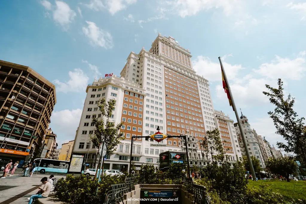 Rich results on Google's SERP when searching for ‘เที่ยวมาดริดด้วยตัวเอง’, ‘เที่ยวเองมาดริด’, ‘เที่ยวมาดริด’, ‘มาดริด’, ‘ที่เที่ยวมาดริด’, ‘เที่ยว Madrid ด้วยตัวเอง’, ‘การเดินทางในมาดริด’, ‘เที่ยวสเปนด้วยตัวเอง’, ‘ที่เที่ยวบาร์เซโลน่า’, ‘วางแผนเที่ยวบาร์เซโลน่า’, ‘วางแผนเที่ยวสเปน’, ‘วางแผนเที่ยวด้วยตัวเอง’