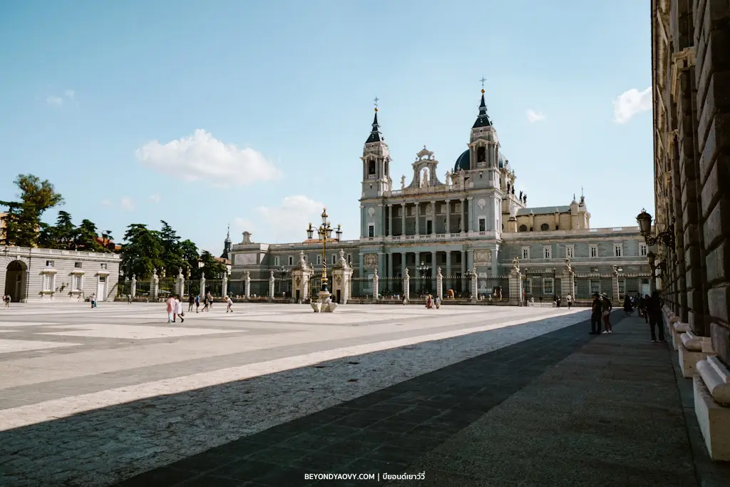 Rich results on Google's SERP when searching for ‘เที่ยวมาดริดด้วยตัวเอง’, ‘เที่ยวเองมาดริด’, ‘เที่ยวมาดริด’, ‘มาดริด’, ‘ที่เที่ยวมาดริด’, ‘เที่ยว Madrid ด้วยตัวเอง’, ‘การเดินทางในมาดริด’, ‘เที่ยวสเปนด้วยตัวเอง’, ‘ที่เที่ยวบาร์เซโลน่า’, ‘วางแผนเที่ยวบาร์เซโลน่า’, ‘วางแผนเที่ยวสเปน’, ‘วางแผนเที่ยวด้วยตัวเอง’