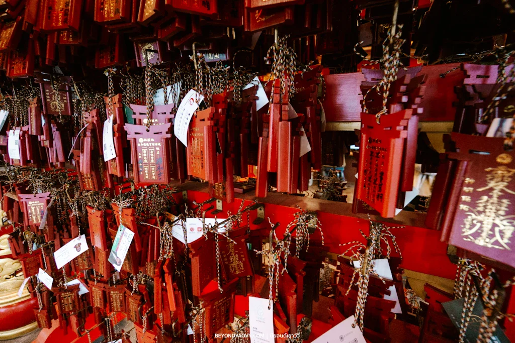 Rich results on Google's SERP when searching for 'เที่ยวไทเปด้วยตัวเอง', 'เที่ยวไทเป', 'เที่ยวไต้หวันด้วยตัวเอง', 'วัดหงหลูตี้หนานซานฝูเต๋อ', and 'Hongludi Nanshan Fude Temple'