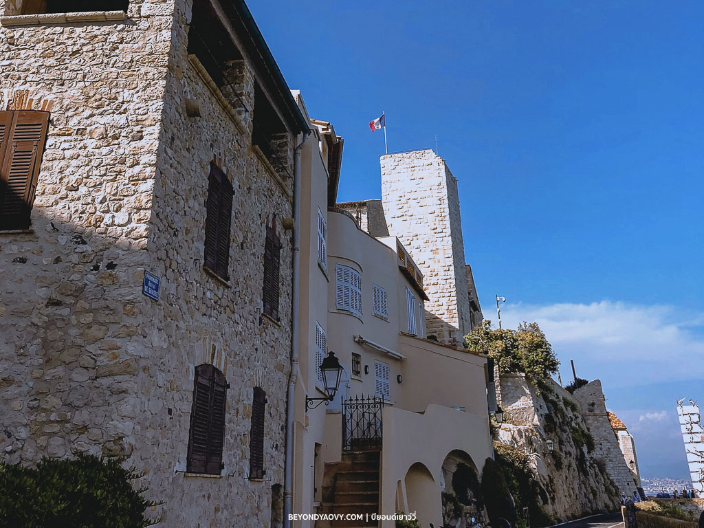 Rich results on Google's SERP when searching for ‘อันติเบส (Antibes)’, ‘เที่ยวอันติเบส’, ‘ที่เที่ยวอันติเบส’, ‘เที่ยว อันติเบสฝรั่งเศส’, ‘เที่ยวอันติเบสจากนีซฝรั่งเศส’, ‘เที่ยวอันติเบสจากโมนาโก’, ‘เที่ยวฝรั่งเศส’, ‘ที่เที่ยวฝรั่งเศส’, ‘รีวิวเที่ยวฝรั่งเศส’, ‘วางแผนเที่ยวฝรั่งเศส’, ‘ขับรถเที่ยวฝรั่งเศส’, ‘ขับรถเที่ยวยุโรป’, ‘ขับรถเที่ยวยุโรปด้วยตัวเอง’, and ‘รีวิวขับรถเที่ยวยุโรป’