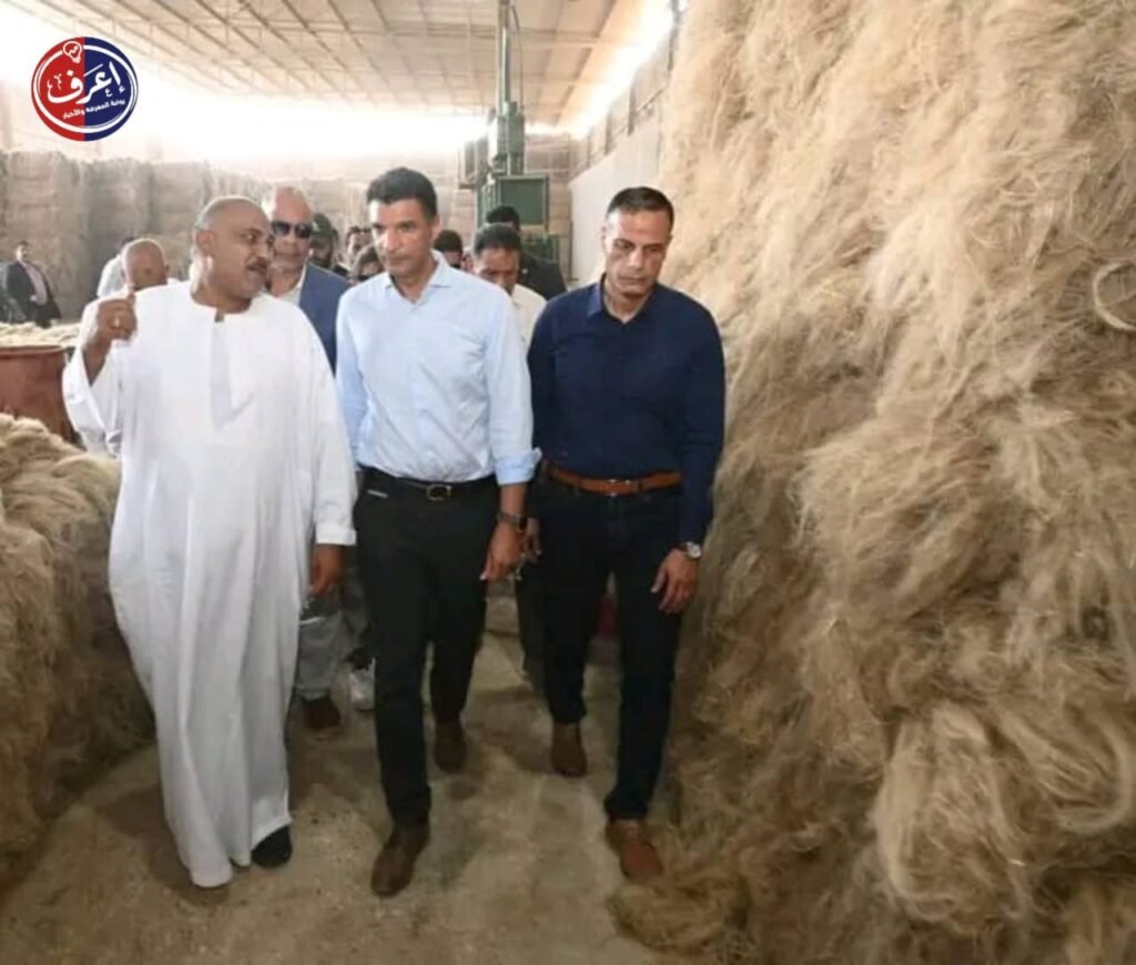 وزير الصناعة يتفقد مصانع الكتان بالغربية ويؤكد.. فرصة الصادرات وتوفير فرص عمل