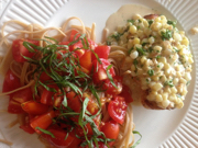 Spinach Linguine with Tomato Sauce