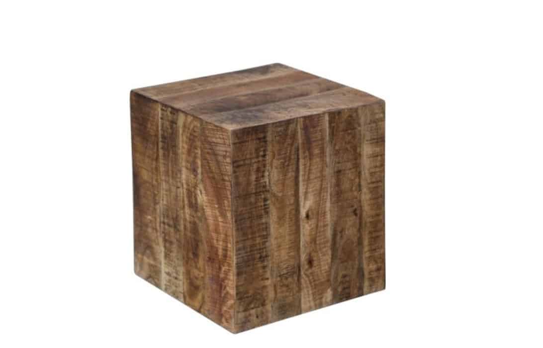 Drevený taburet dodá vášmu príbytku nádych prírody. Zdroj: iKuchyne.sk