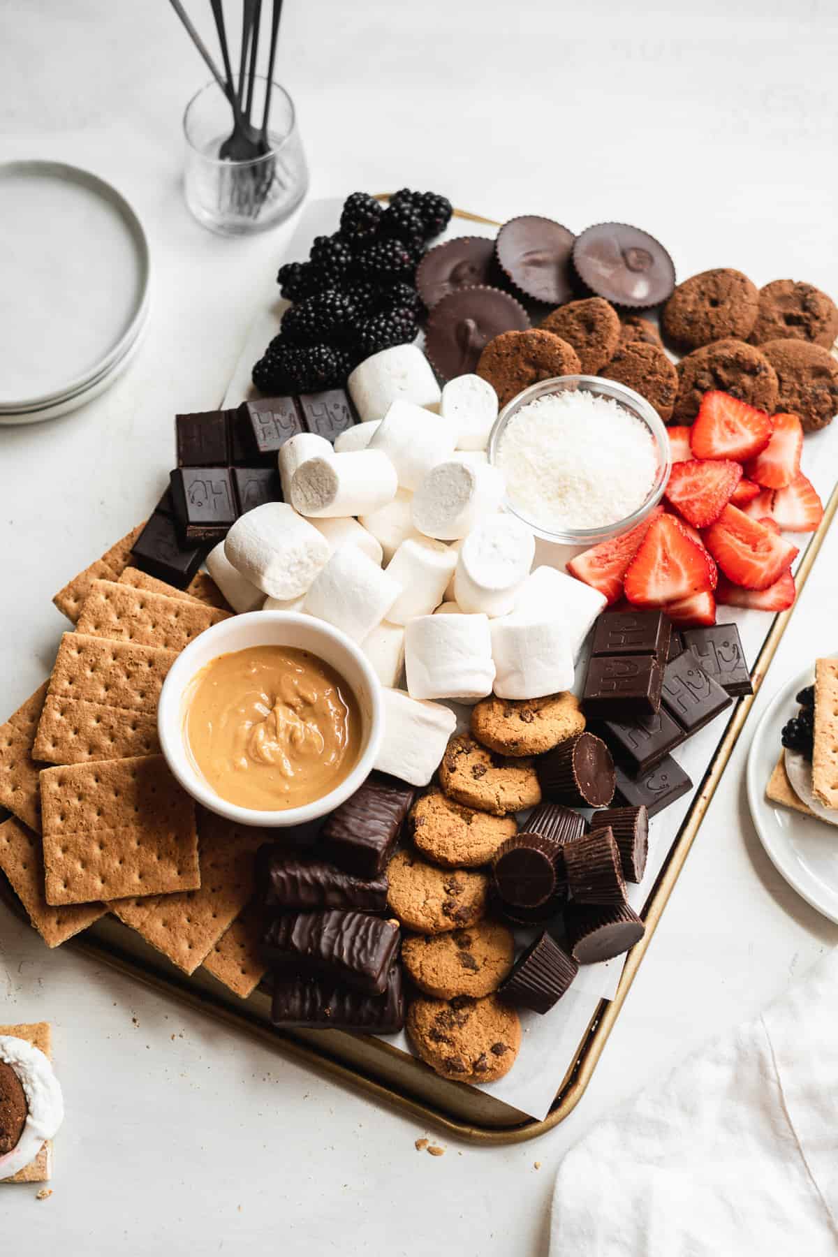 S Mores Dessert Charcuterie Board The Fit Peach