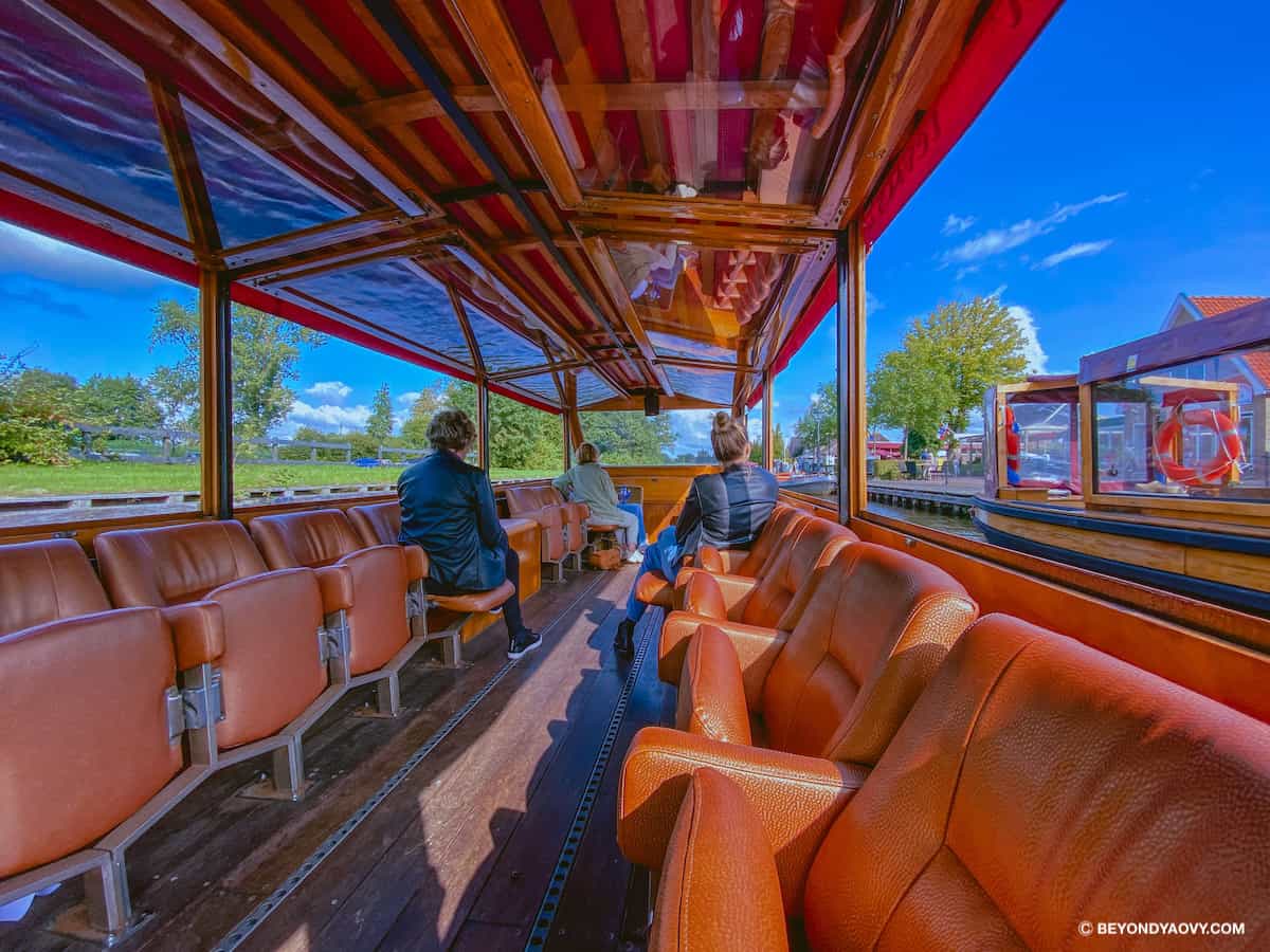 Rich results on Google's SERP when searching for ‘หมู่บ้านไร้ถนนกีโธร์น (Giethoorn)’, ‘Giethoorn’, ‘หมู่บ้านไร้ถนนกีโธร์น’, ‘หมู่บ้านไร้ถนน’, ‘หมู่บ้าน Giethoorn’, ‘หมู่บ้านที่เนเธอร์แลนด์’, ‘Giethoorn รีวิว เดินทาง’, ‘Giethoorn ประวัติ’, ‘หมู่บ้าน กีธูร์น เวนิสแห่งเนเธอร์แลนด์’, ‘หมู่บ้านกีธูร์น เนเธอร์แลนด์’, ‘หมู่บ้านไร้ถนน เนเธอร์แลนด์’, ‘Giethoorn รีวิว’, ‘Giethoorn Netherlands’, ‘Netherlands’, ‘Travelling in Giethoorn’, ‘Travelling in the Netherlands’, ‘Giethoorn where the canals are the roads’, ‘Giethoorn การเดินทาง’, ‘Giethoorn ท่องเที่ยว’, ‘เที่ยวเนเธอร์แลนด์’, ‘การเดินทางท่องเที่ยวในเนเธอร์แลนด์’, ‘เนเธอร์แลนด์’, ‘ประเทศเนเธอร์แลนด์’, ‘จังหวัดโอเฟอร์ไรส์เซิล’, ‘Overijssel’, ‘วางแผนเที่ยวเนเธอร์แลนด์ด้วยตัวเอง’, ‘วางแผนเที่ยวเนเธอร์แลนด์’, ‘One Day Trip จากอัมสเตอร์ดัม, ‘One Day Trip’ and ‘One day trip from Amsterdam’