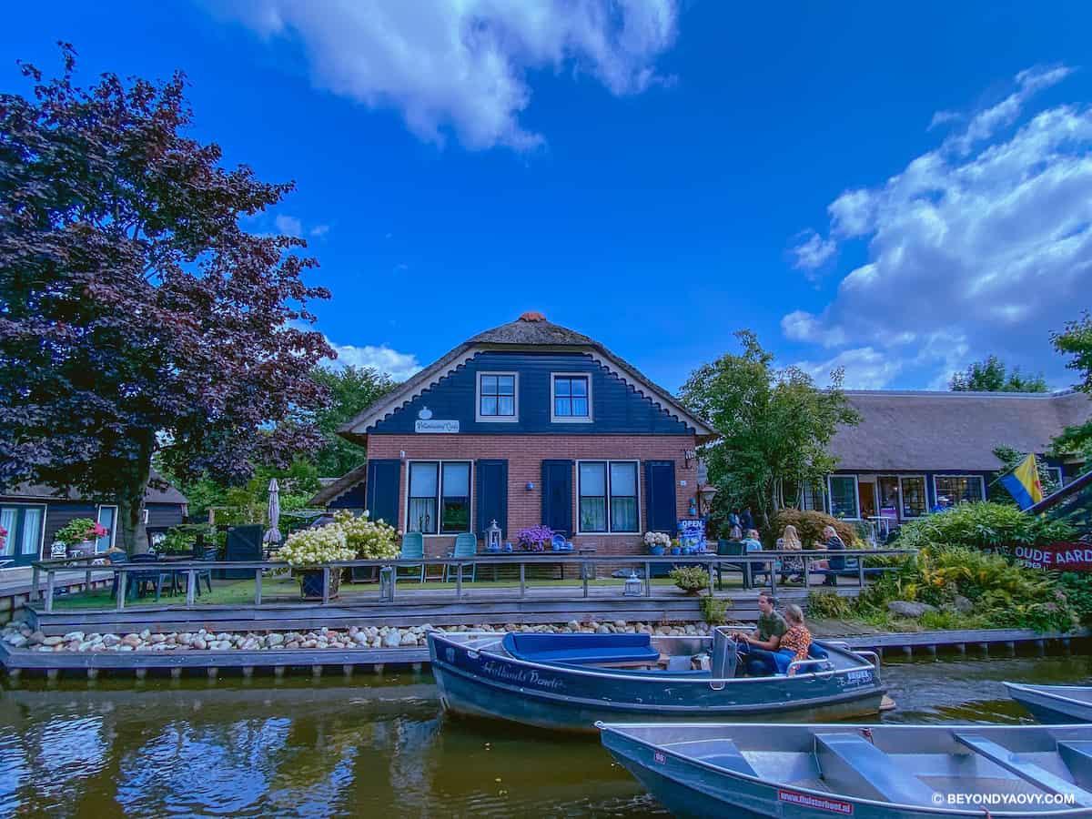 Rich results on Google's SERP when searching for ‘หมู่บ้านไร้ถนนกีโธร์น (Giethoorn)’, ‘Giethoorn’, ‘หมู่บ้านไร้ถนนกีโธร์น’, ‘หมู่บ้านไร้ถนน’, ‘หมู่บ้าน Giethoorn’, ‘หมู่บ้านที่เนเธอร์แลนด์’, ‘Giethoorn รีวิว เดินทาง’, ‘Giethoorn ประวัติ’, ‘หมู่บ้าน กีธูร์น เวนิสแห่งเนเธอร์แลนด์’, ‘หมู่บ้านกีธูร์น เนเธอร์แลนด์’, ‘หมู่บ้านไร้ถนน เนเธอร์แลนด์’, ‘Giethoorn รีวิว’, ‘Giethoorn Netherlands’, ‘Netherlands’, ‘Travelling in Giethoorn’, ‘Travelling in the Netherlands’, ‘Giethoorn where the canals are the roads’, ‘Giethoorn การเดินทาง’, ‘Giethoorn ท่องเที่ยว’, ‘เที่ยวเนเธอร์แลนด์’, ‘การเดินทางท่องเที่ยวในเนเธอร์แลนด์’, ‘เนเธอร์แลนด์’, ‘ประเทศเนเธอร์แลนด์’, ‘จังหวัดโอเฟอร์ไรส์เซิล’, ‘Overijssel’, ‘วางแผนเที่ยวเนเธอร์แลนด์ด้วยตัวเอง’, ‘วางแผนเที่ยวเนเธอร์แลนด์’, ‘One Day Trip จากอัมสเตอร์ดัม, ‘One Day Trip’ and ‘One day trip from Amsterdam’