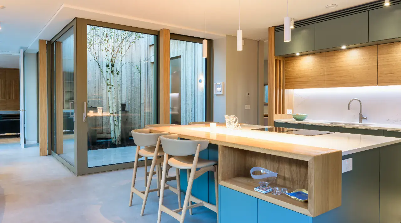 Leeward sliding door
