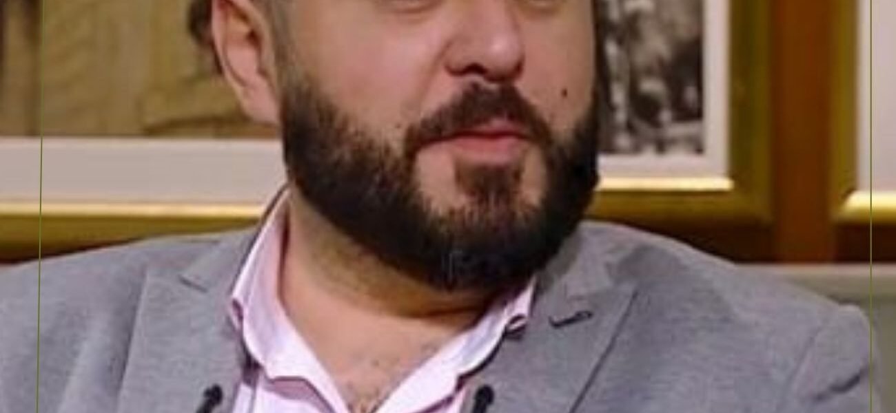 الفنان عمرو عبد العزيز