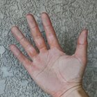 触ると白い粉がつく