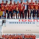 مدريد تستقبل أبطالها وصول بعثة المنتخب الإسباني يشعل شوارع العاصمة مدريد تستقبل أبطالها وصول بعثة المنتخب الإسباني يشعل شوارع العاصمة