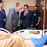 وزير العمل ومحافظ الإسماعيلية يبحثان تداعيات الحادث