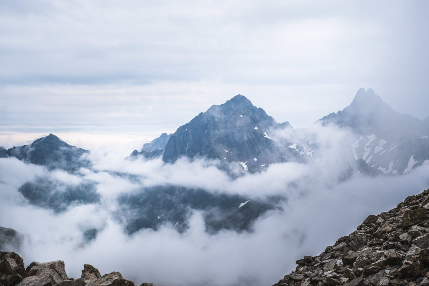 Blick auf die Saumspitze vom Kuchenjöchli