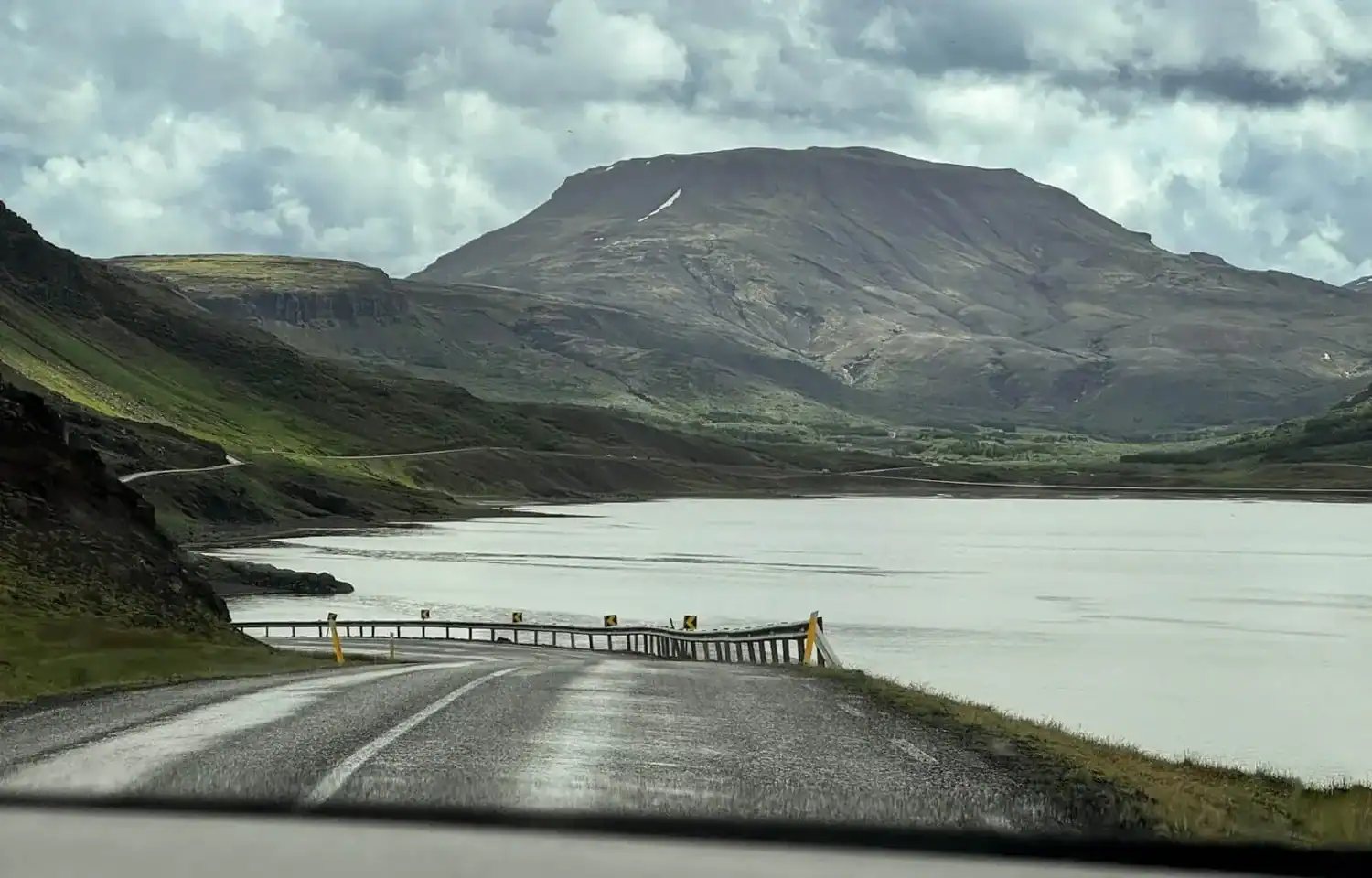 Iceland ring road itinerary - header image