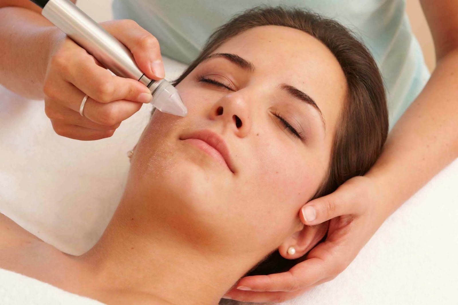 You are currently viewing MICRODERMABRASION
