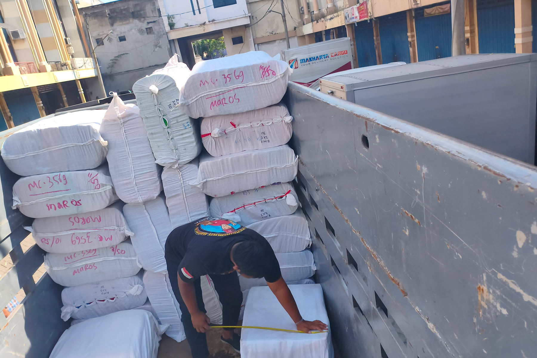 Jasa Pengiriman Barang Bandung Pacitan