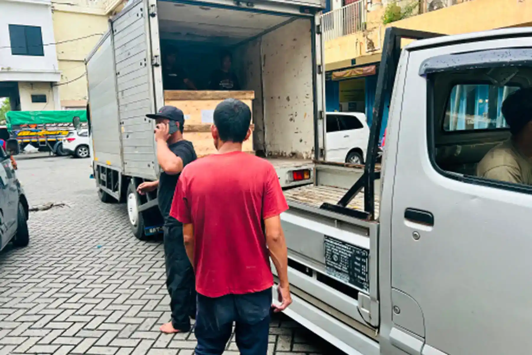 Ekspedisi Udara Surabaya ke Balikpapan