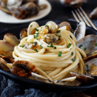 Buttery Garlic Steamed Clams 1 Buttery Steamed Clams