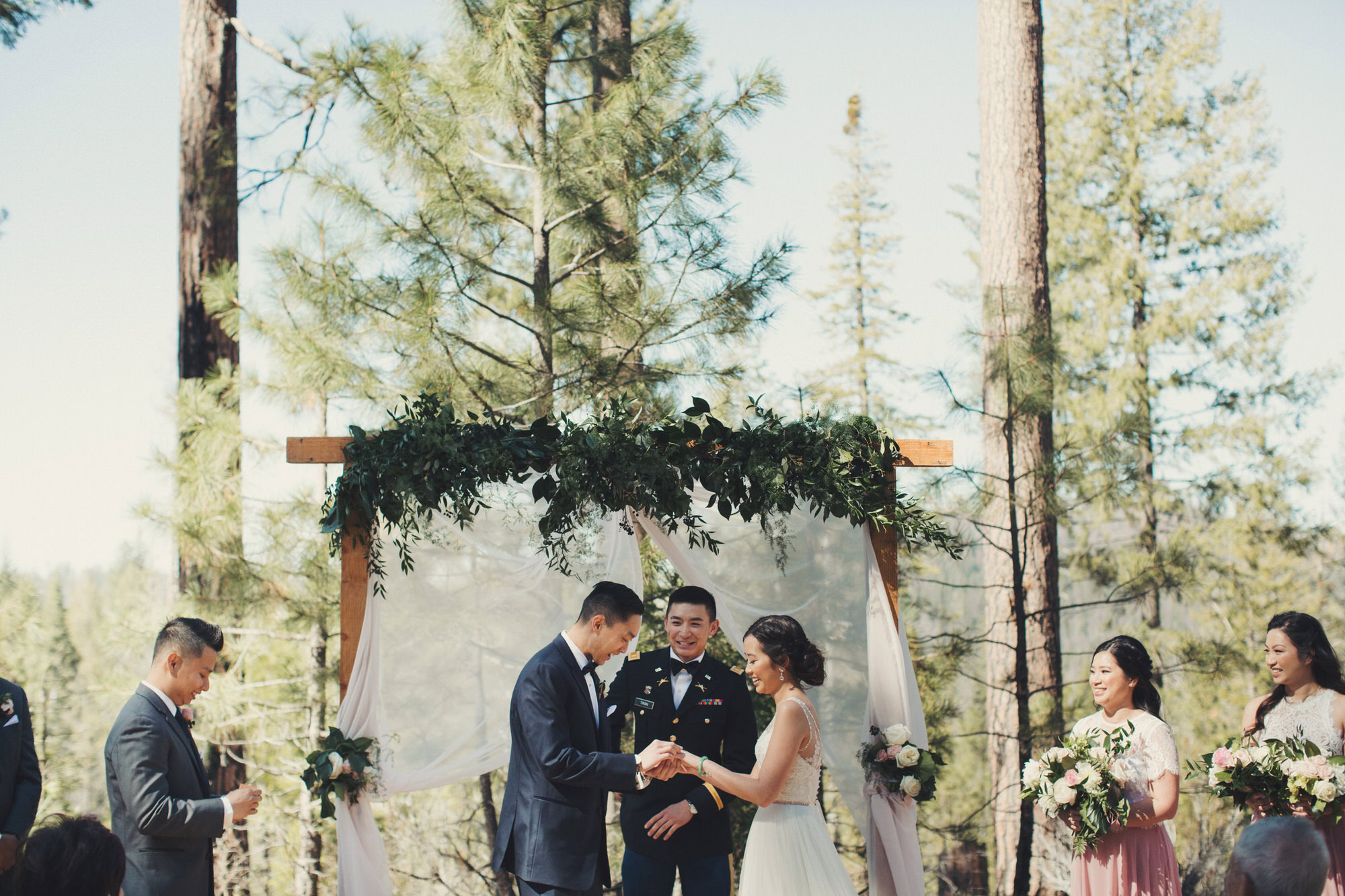 wedding in yosemite 