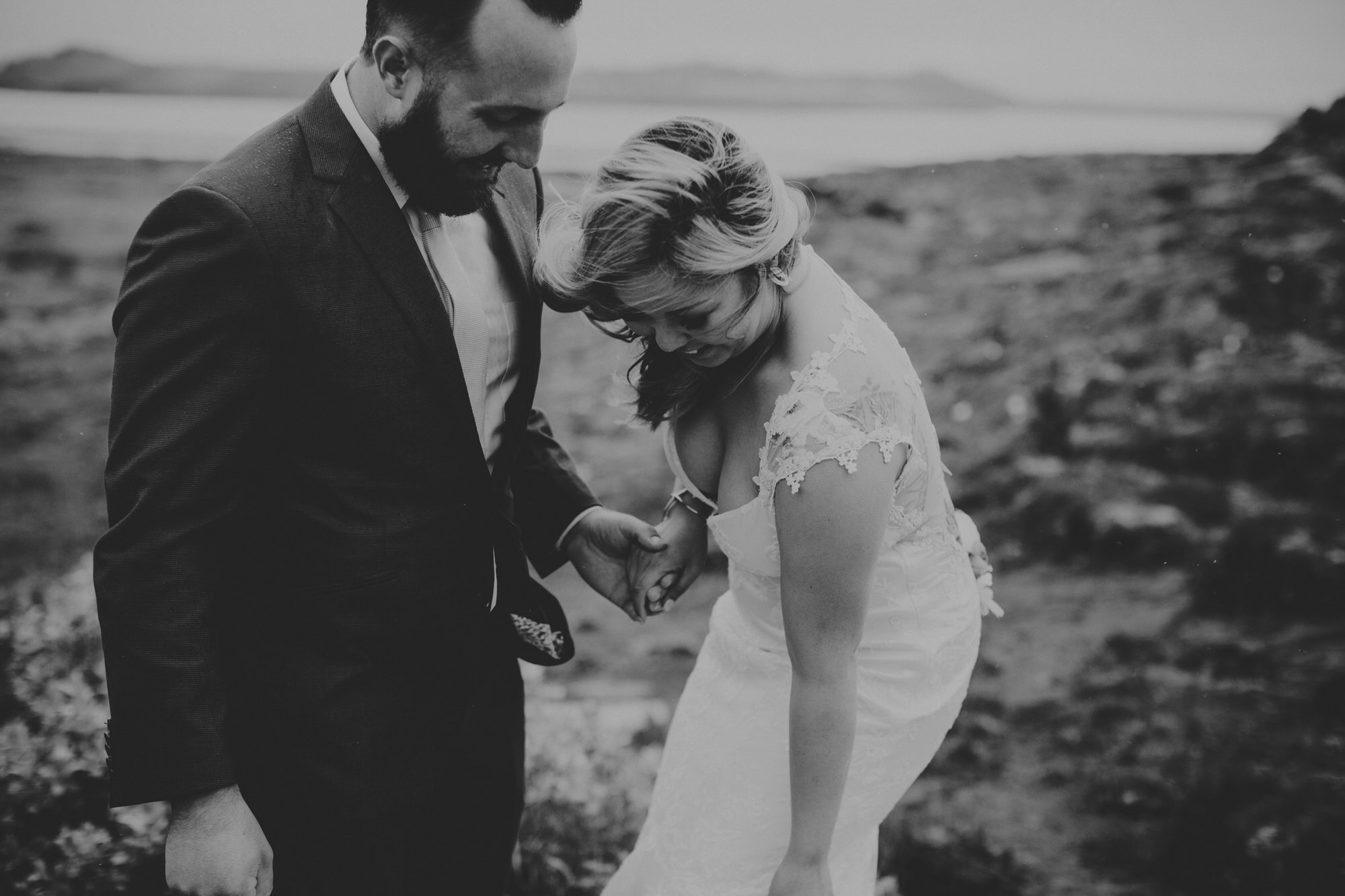 elopement photographer iceland ©Anne-claire Brun