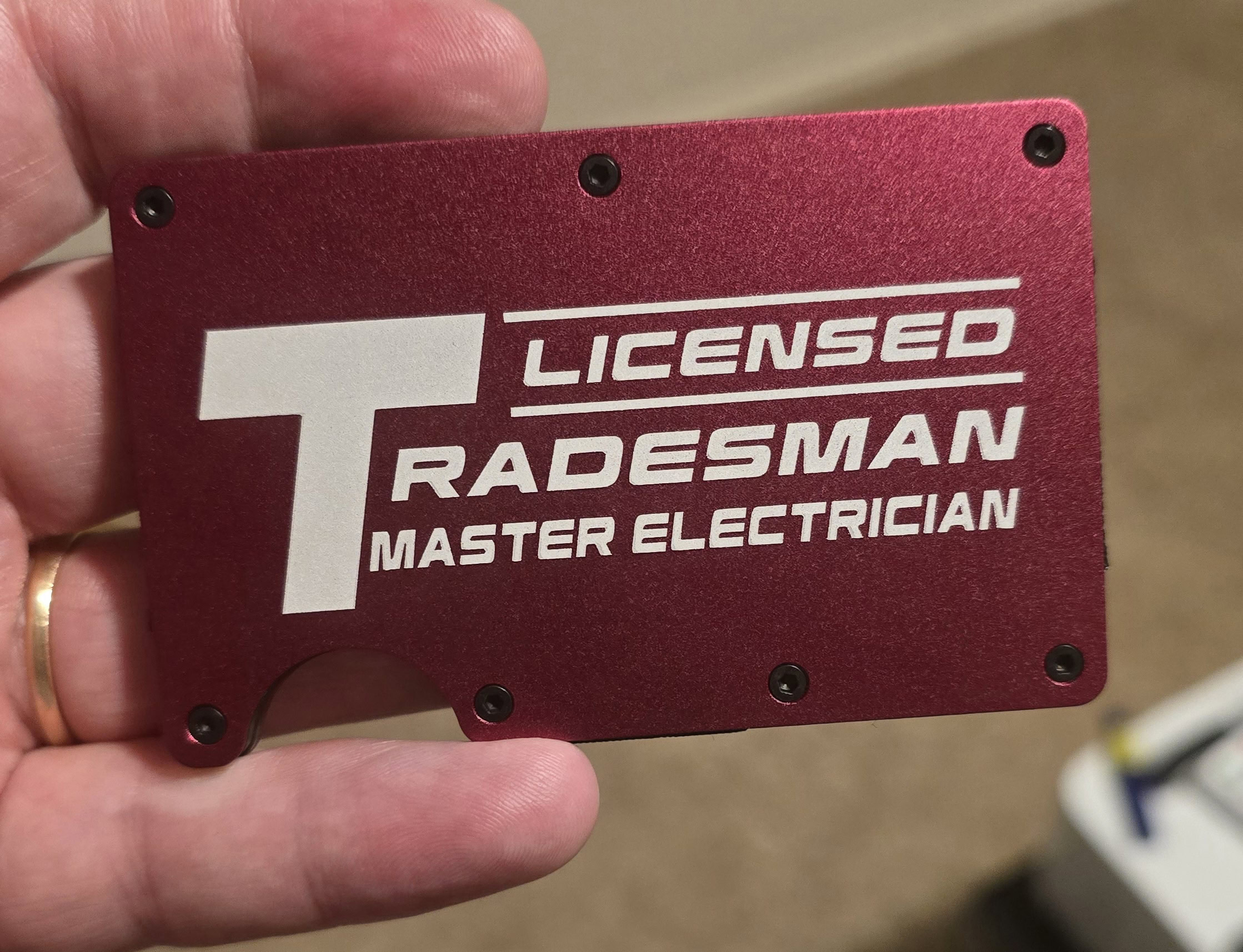 Minimalist wallets for Electricians