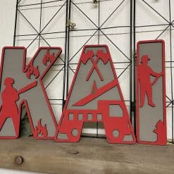 Houten decoratieletters in brandweer thema