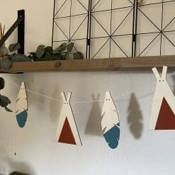 houten slinger kinderkamer tipi's en veren