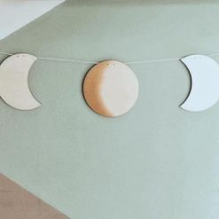 houten slinger voor de babykamer of kinderkamer met maanstanden