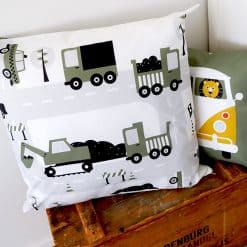 Sierkussen kinderkamer voertuigen
