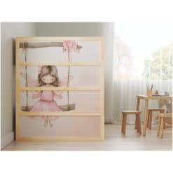 Kinderkamer met ikea kura bed en stickers Elfje