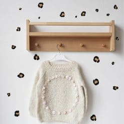 Leopard Sticker Spots op de wand, Spiced Honey Kleur