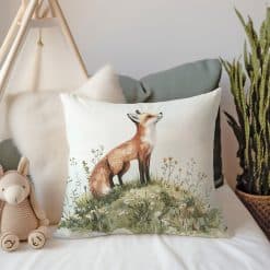Sierkussen vos op heuvel – decoratie kinderkamer