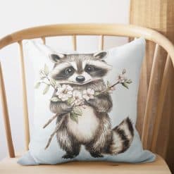 Kinderkamer kussen met schattige wasbeer en bloemen