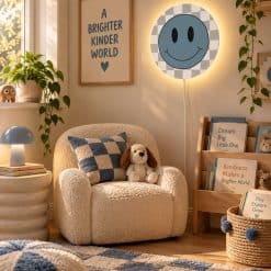 Leeshoek voor jongens, vrolijke retro print met wandlamp