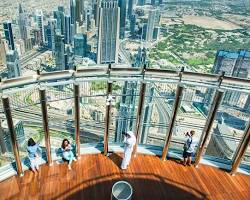 إطلالة من منصة المشاهدة في برج خليفة دبي.