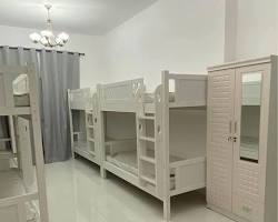 أرخص سكن مشترك في دبي (Bed Space) للشباب والموظفين بأسعار اقتصادية 2026.