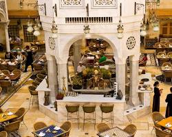 مطعم خان مرجان دبي داخل وافي مول بديكور هندي فاخر